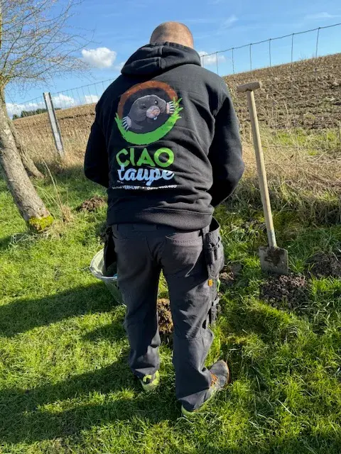 Michel Verhust expert taupier en action